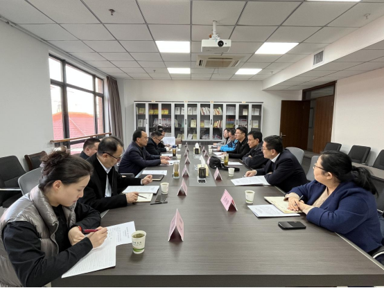 安徽省糧食和物資儲(chǔ)備局、中國農(nóng)業(yè)發(fā)展銀行安徽省分行赴淮糧集團(tuán)考察調(diào)研秋糧收儲(chǔ)工作